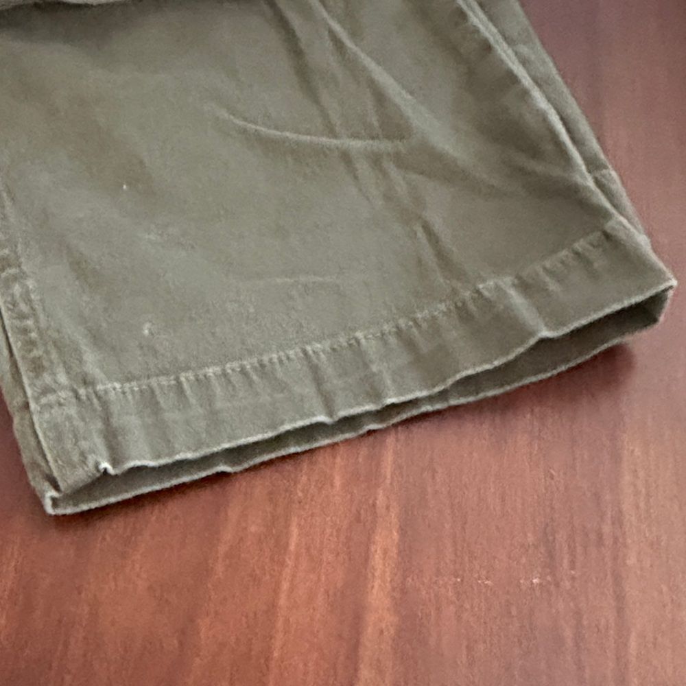 Red Head Woman’s Olive Cargo Pants - Picture 6 of 7